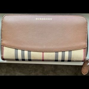 Burberry Wallet - Long Wallet